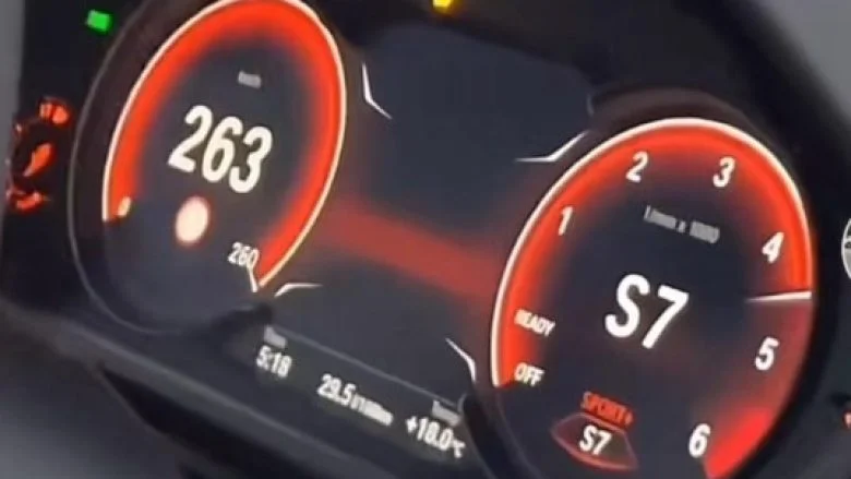 Voziti me shpejtësi 263km/h në Malishevë dhe e publikoi videon në “Tik Tok”, gjobitet 300 euro dhe i konfiskohet patentë shoferi