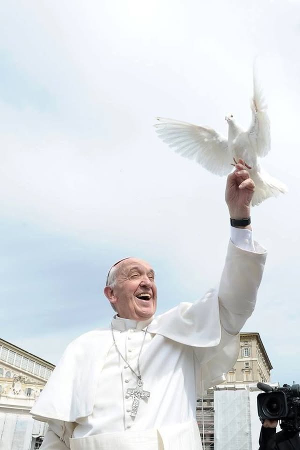 Global Community Rallies in Prayer for Pope Francis